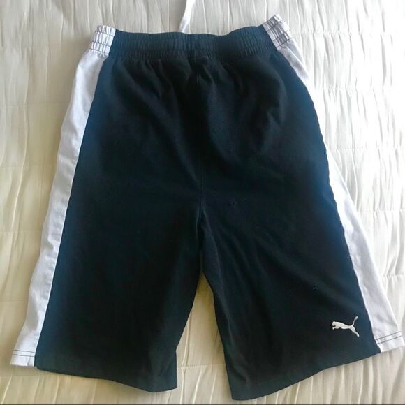 Puma boys athletic black and white shorts - Picture 3 of 3